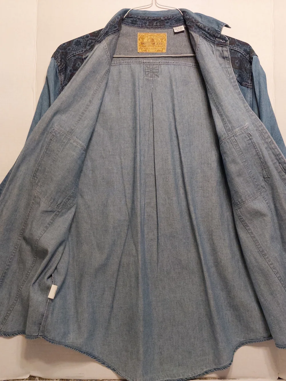 Vintage Levi's Light Blue Denim Shirt Jacket with Dark Patterned Yoke